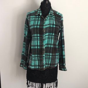American eagle button down flannel